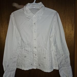 Suzy Shier White Embroidered Button-Down Shirt